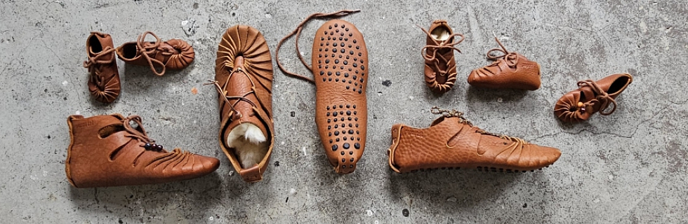 We love opposites;
With Padots or without, in and outside use, summer and winter
In the end, everything has the value you give it.