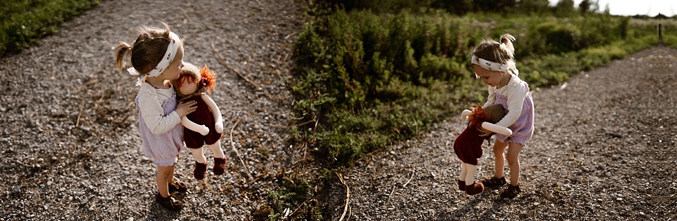 An everyday barefoot experience
Training strong feet, being grounded, feeling free to go